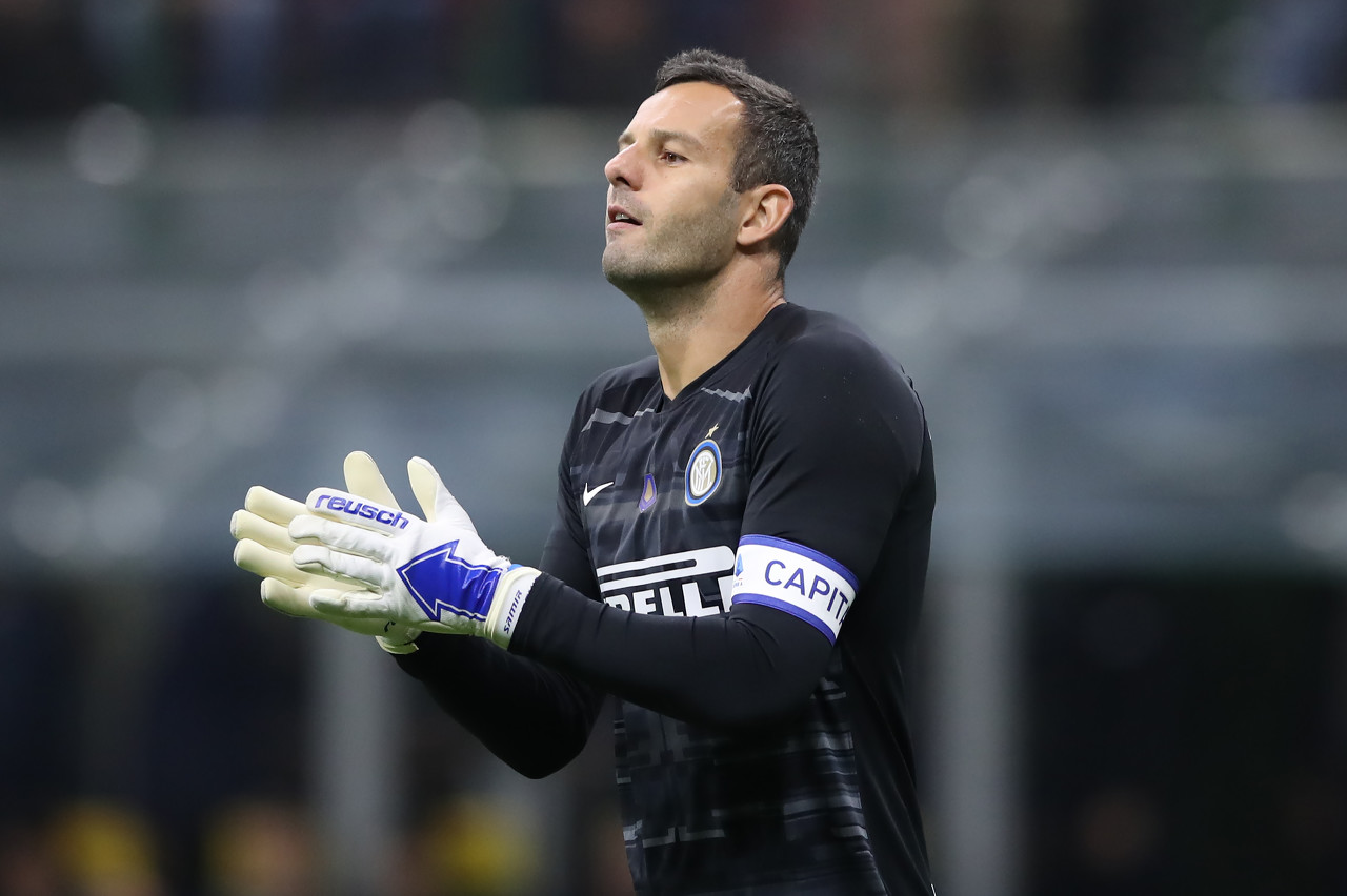 英媒：拜仁、尤文和巴黎有意免签科纳特，球员对各种选择持开放态度